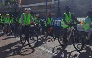 depart des jeunes, les anciens derriere !